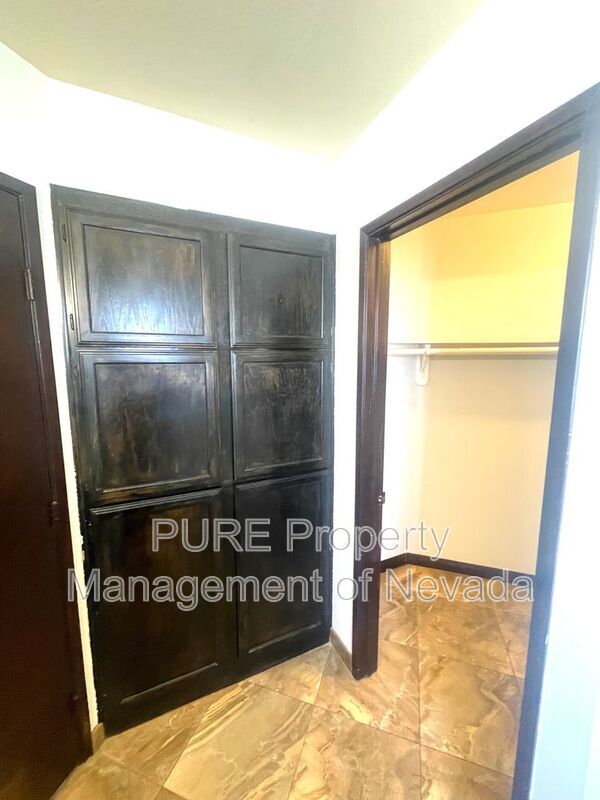 Building Photo - 724 Taft Ct