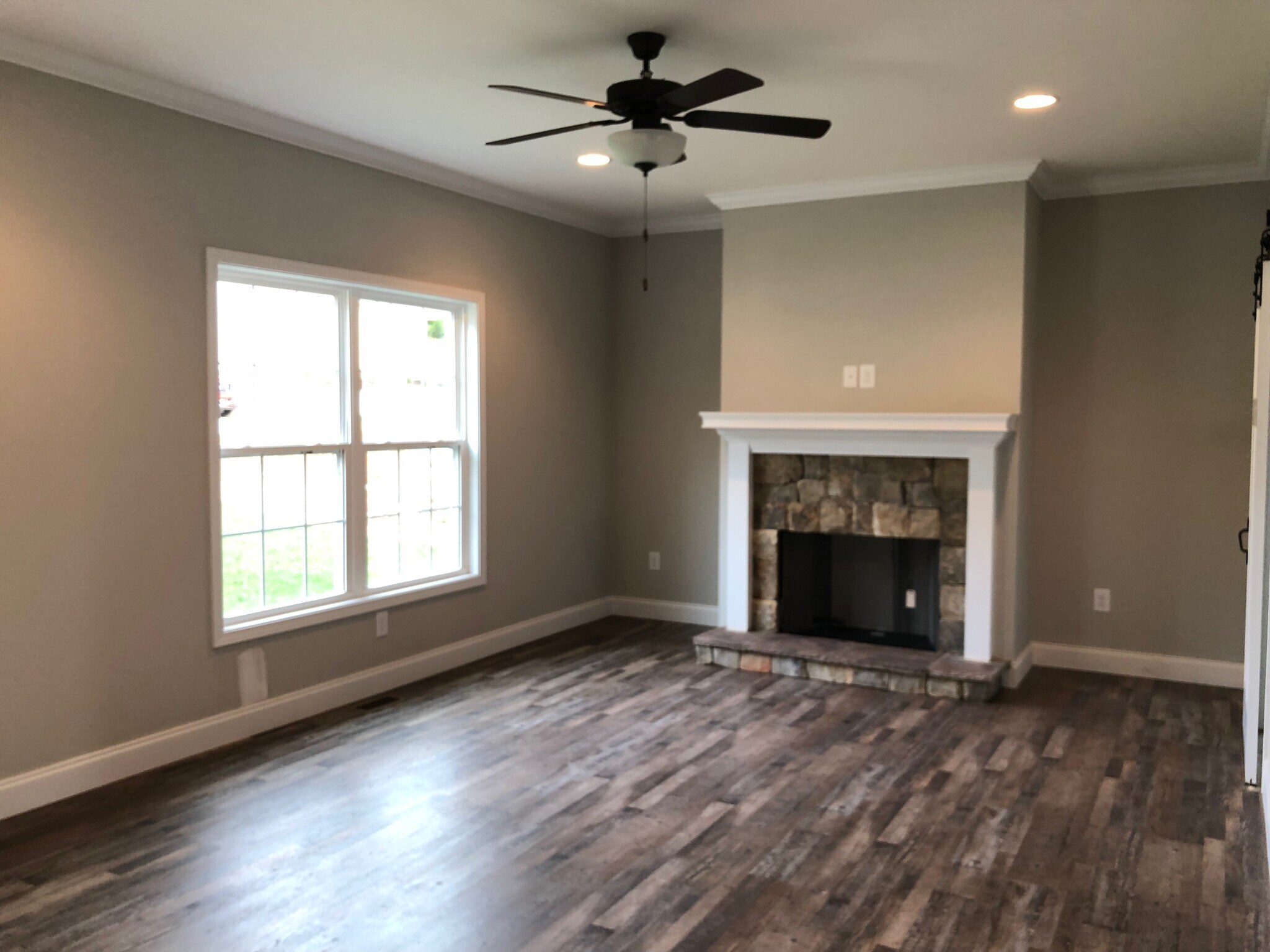 Building Photo - 185 Ridge Pointe Dr