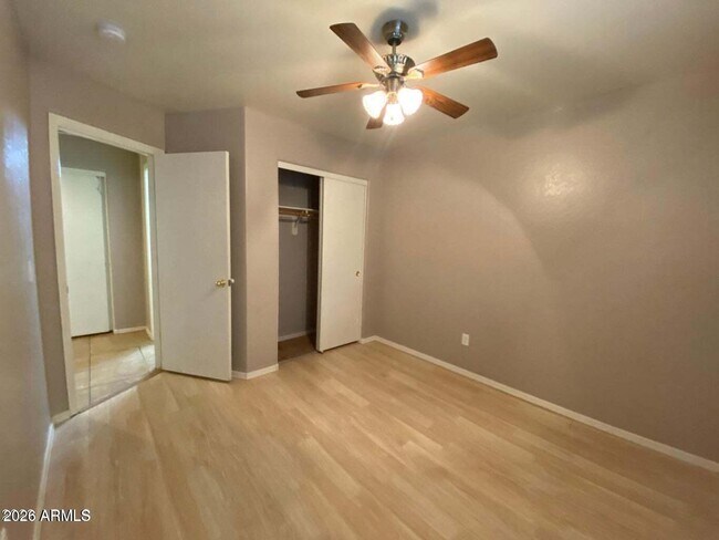 Building Photo - 1847 W Desert Seasons Dr