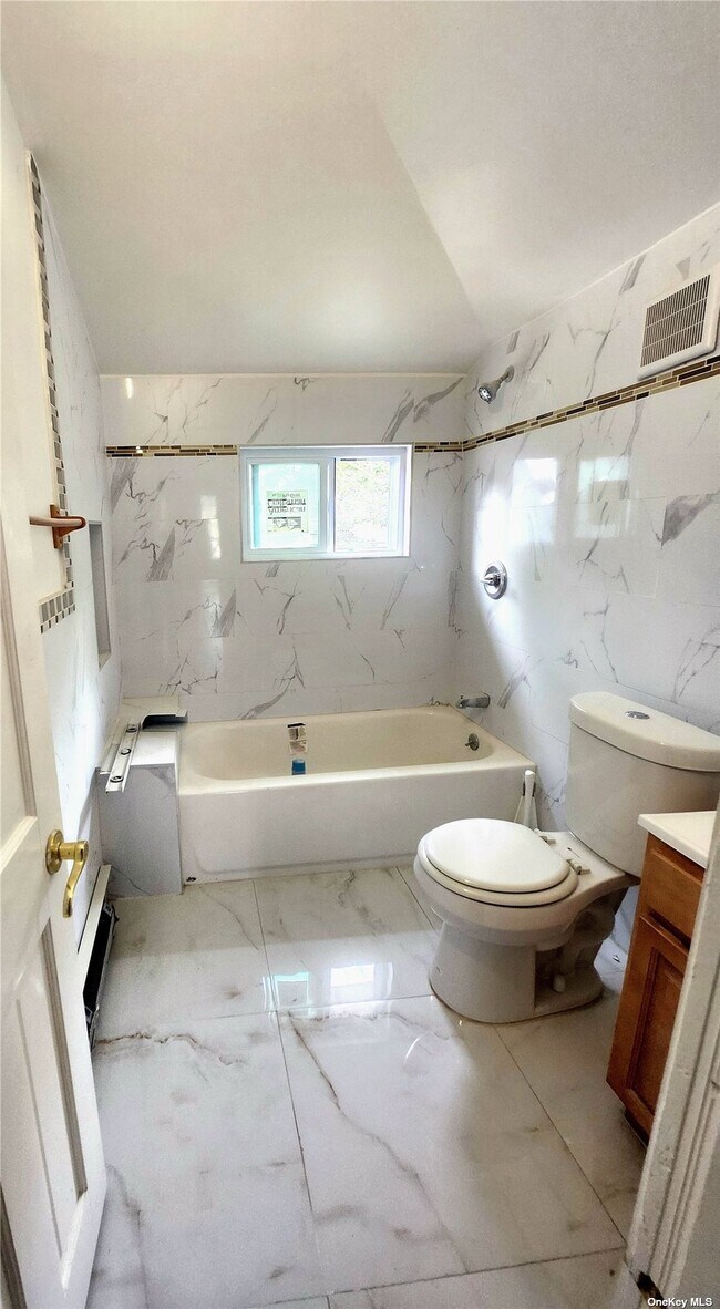 Building Photo - 85-84 88th St