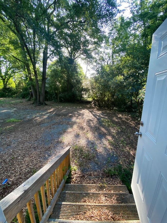 Building Photo - 1/1 duplex in shelby, nc