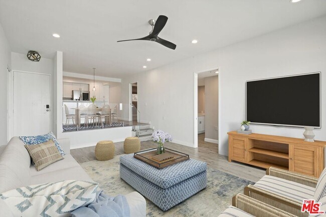 Building Photo - 18103 Coastline Dr
