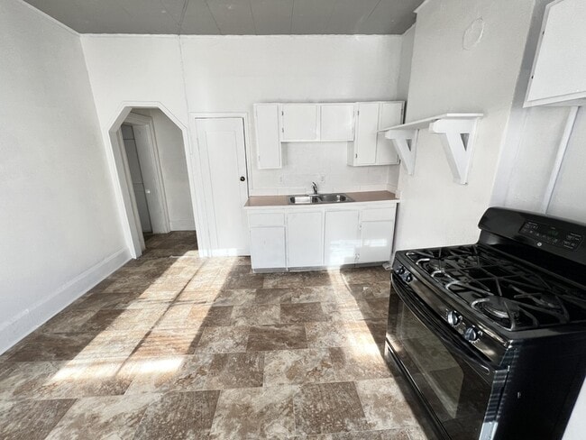 Building Photo - 347 S 100 E