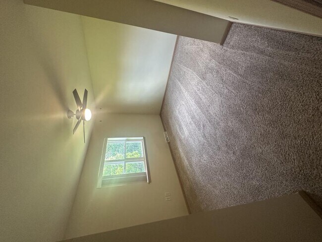 Building Photo - 2519 Parkfield Dr