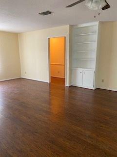 Building Photo - 817 Kenwood Dr