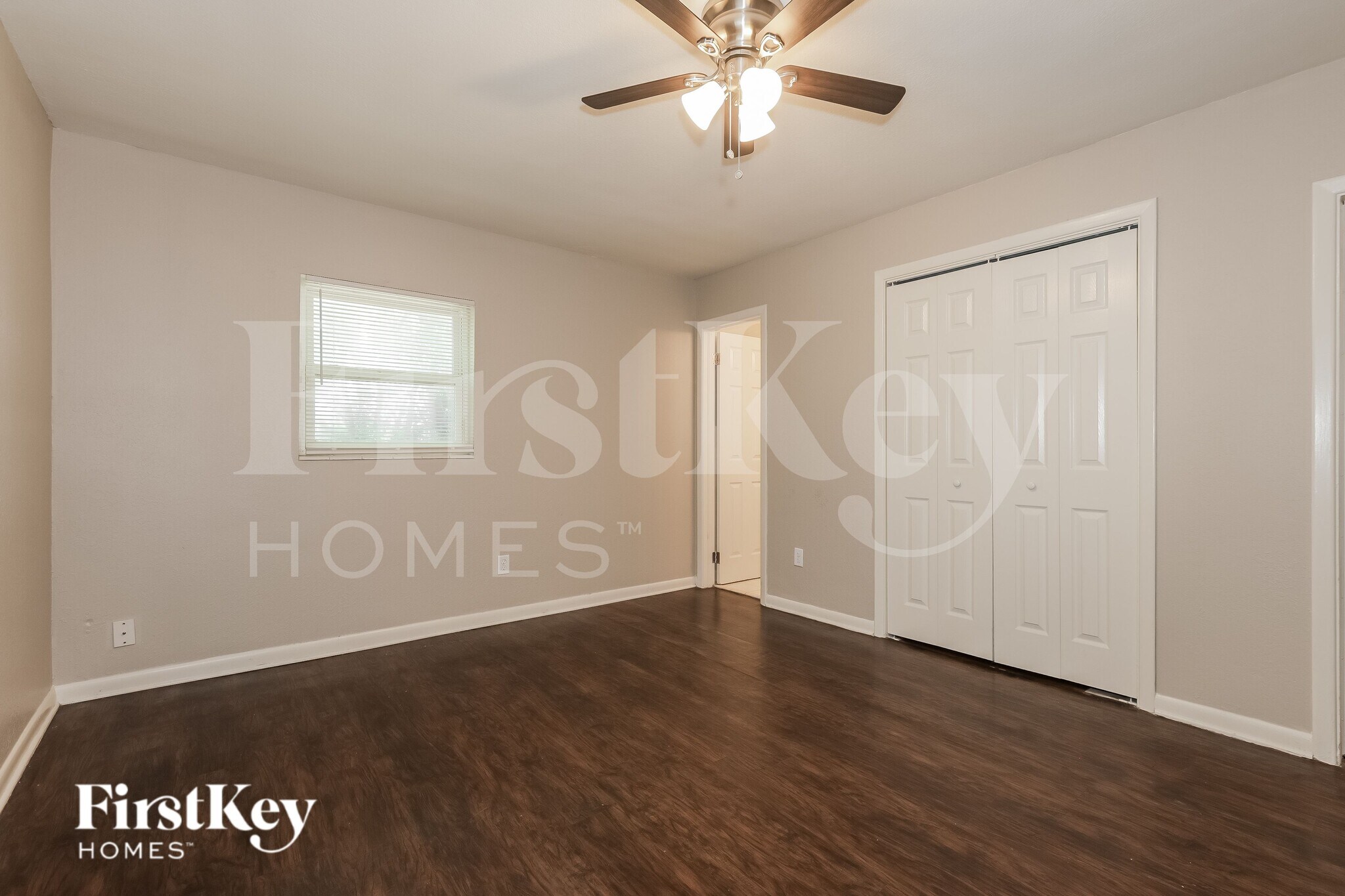 Building Photo - 9305 N Forest Hills Dr