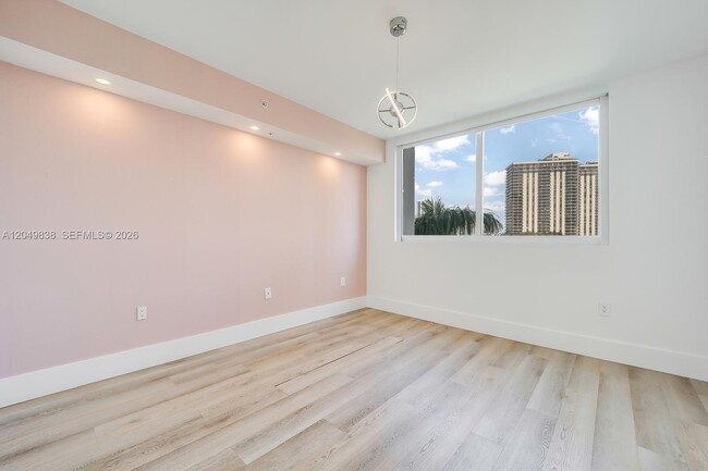 Building Photo - 19400 Turnberry Way