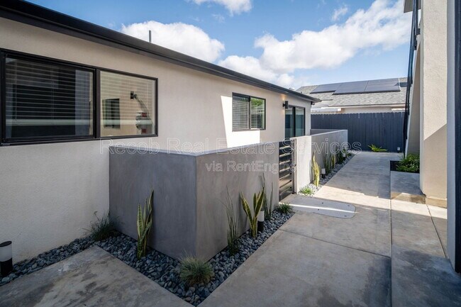 Building Photo - 4970 Genesee Ave