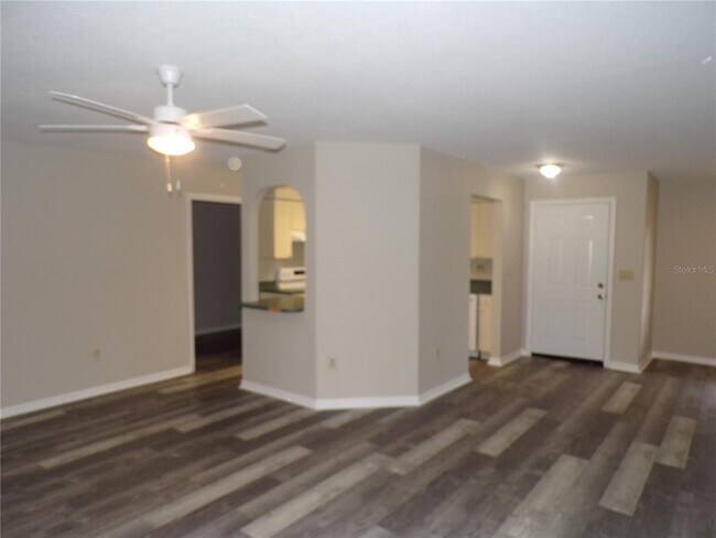 Building Photo - 1088 Melville Rd