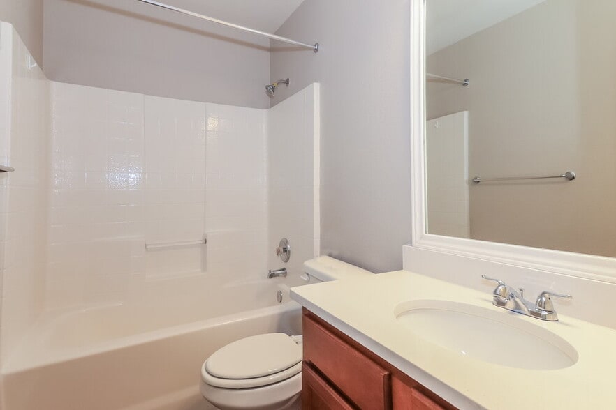 Building Photo - 131 Freedom Trl