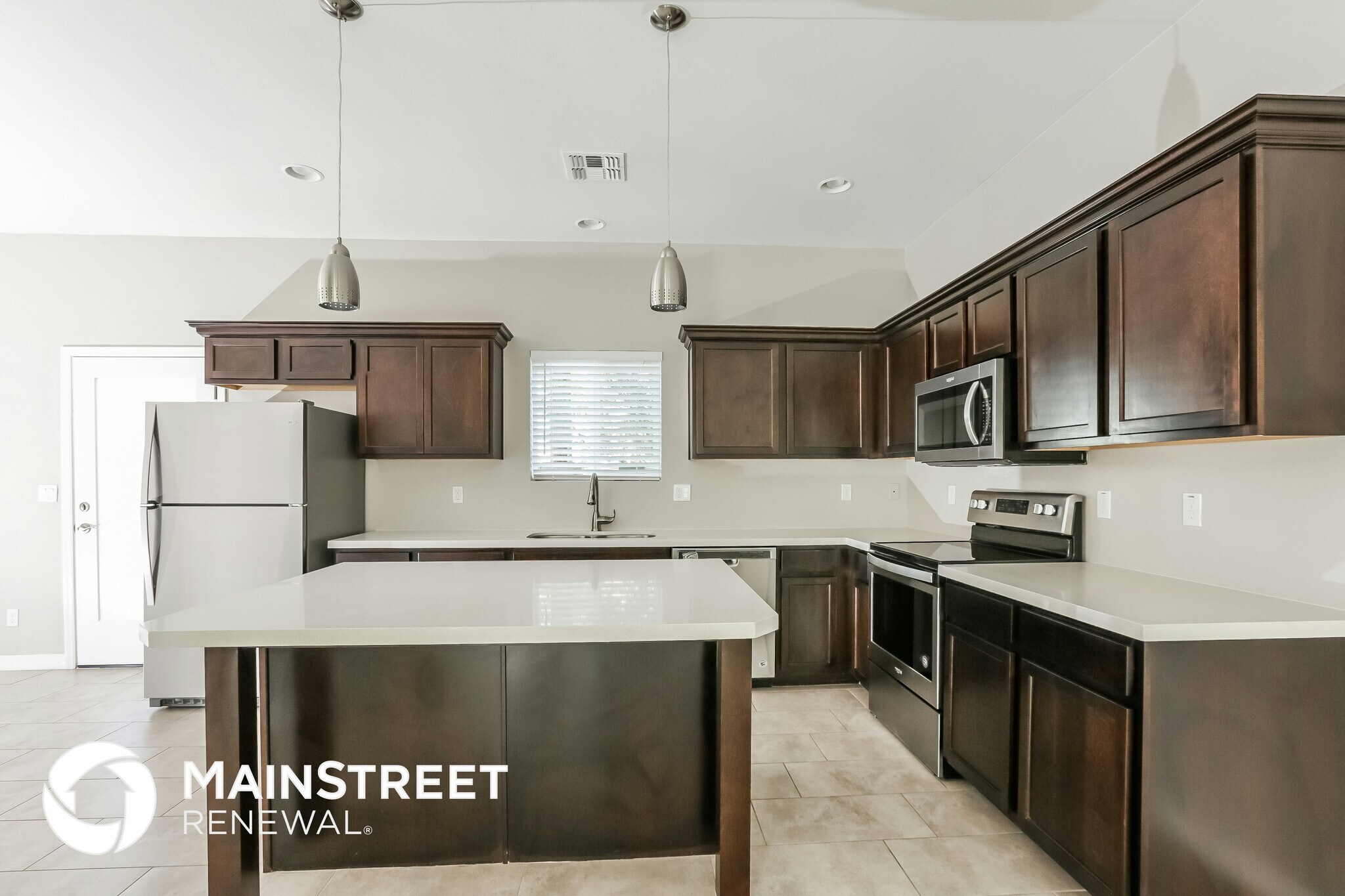 Building Photo - 2000 N 36th St