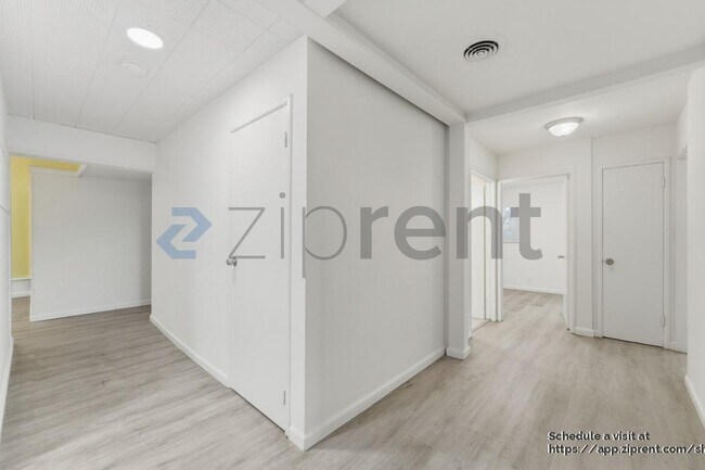 Building Photo - 1967 Solano Way