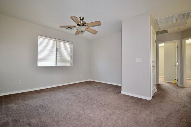 Building Photo - Beautiful Queen Creek home with a Pool!