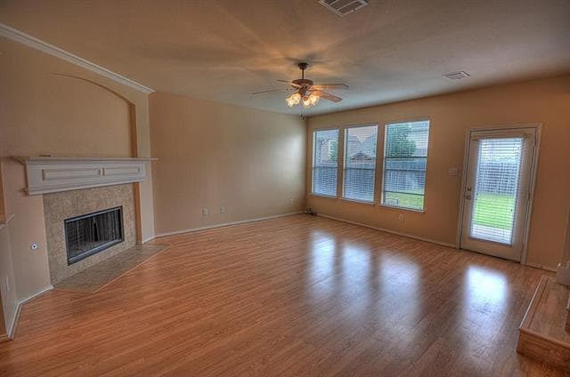Building Photo - 831 Lake Forest Trl
