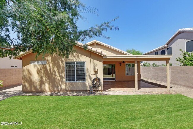 Building Photo - 7409 W Crest Ln