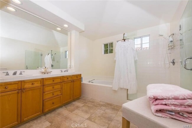 Building Photo - 10775 Mueller Ct