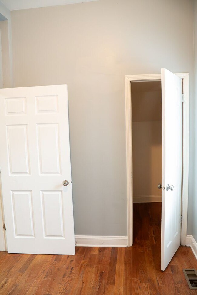 Building Photo - 6819 S Evans Ave