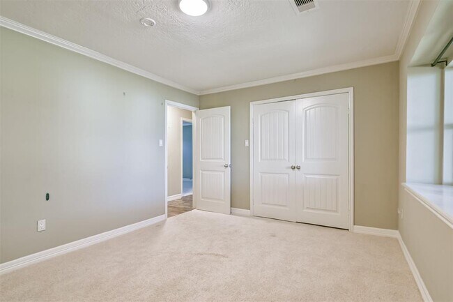 Building Photo - 4703 Ironwood Dr