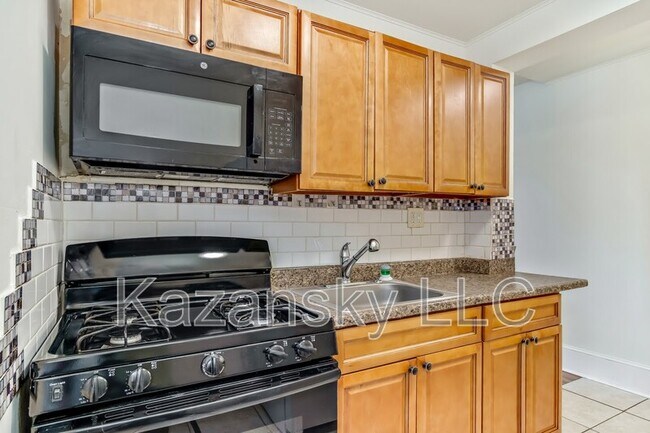 Building Photo - 4515 N Marvine St