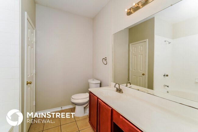 Building Photo - 5671 Midcrown Dr