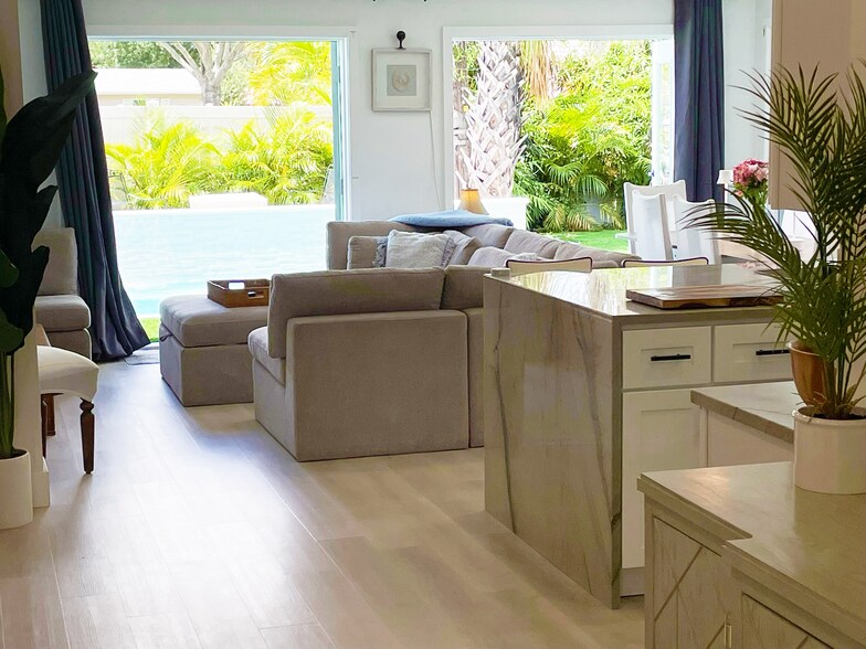 Building Photo - 5901 28th Ave N