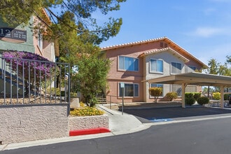 Building Photo - 350 S Durango Dr