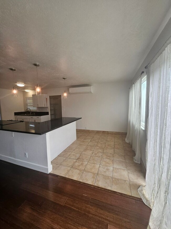 Building Photo - Beautiful 3 Bedroom Home in Komohana Gardens