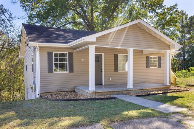 Building Photo - 5350 Slayton Ave