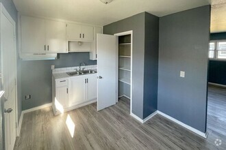 Building Photo - Comfortable 1 Bed 1 Bath Unit for Rent in ...