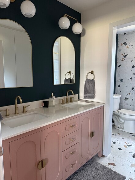 Building Photo - 407 East St