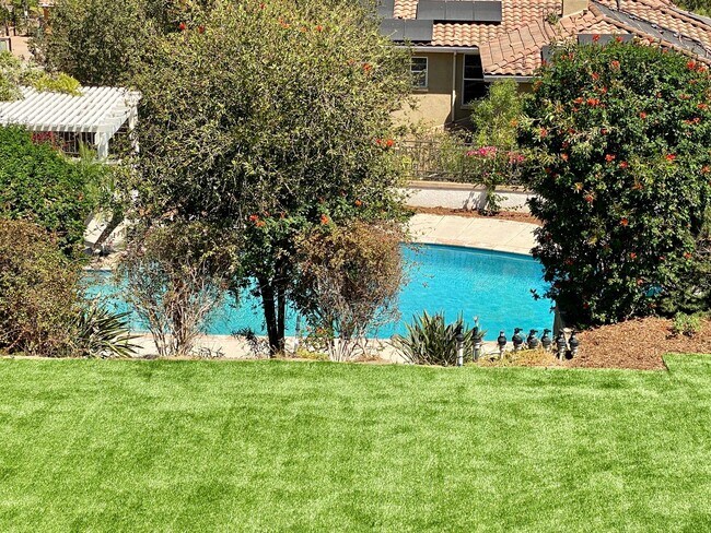 Building Photo - Executive 5 BR Home With Pool RV Parking H...