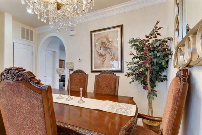 Building Photo - 2149 Red Vine Dr