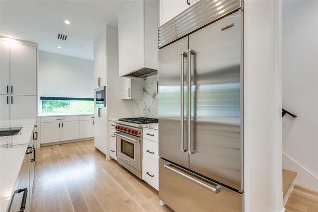 Building Photo - 3913 Hawthorne Ave