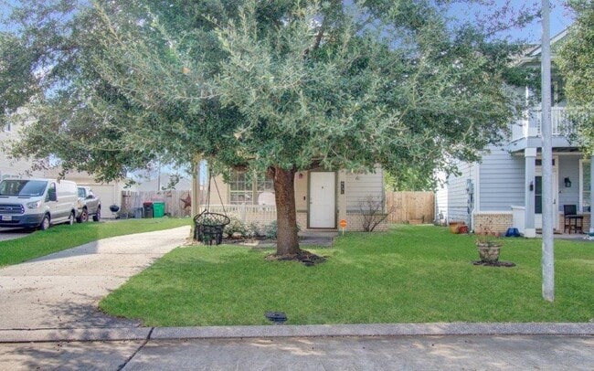 Building Photo - 6131 Scotchwood Dr