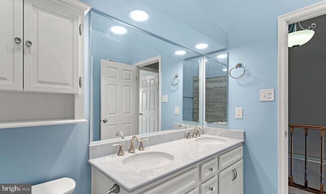 Building Photo - 6359 New Haven Ct