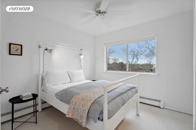 Building Photo - 39 Seaside Ave