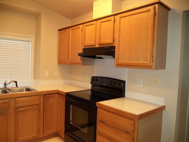 Building Photo - 659 N Tidwell Way