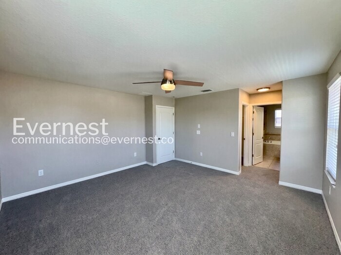 Building Photo - 11211 Flora Springs Dr