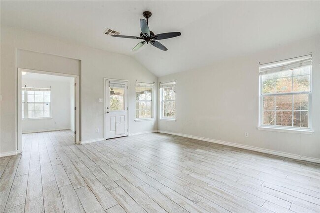 Building Photo - 7805 Huddleston Ln