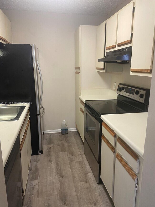 Building Photo - 4501 W McNab Rd