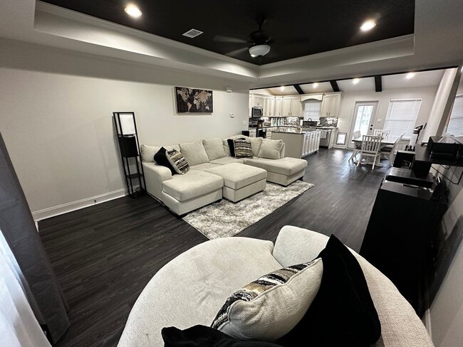 Building Photo - 5775 Shasta Pines Way