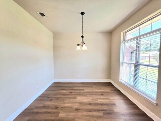 Building Photo - 6159 Winchester Cir