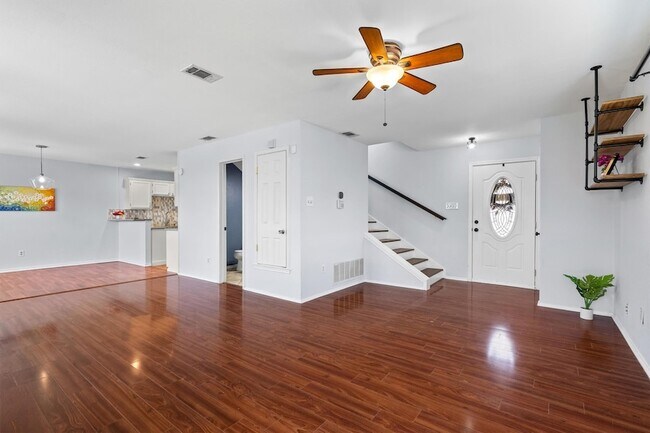 Building Photo - 1524 Briarcrest Dr