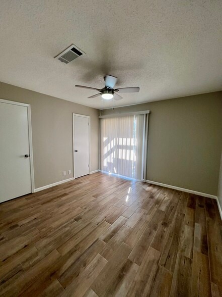 Building Photo - 504 S 28th St