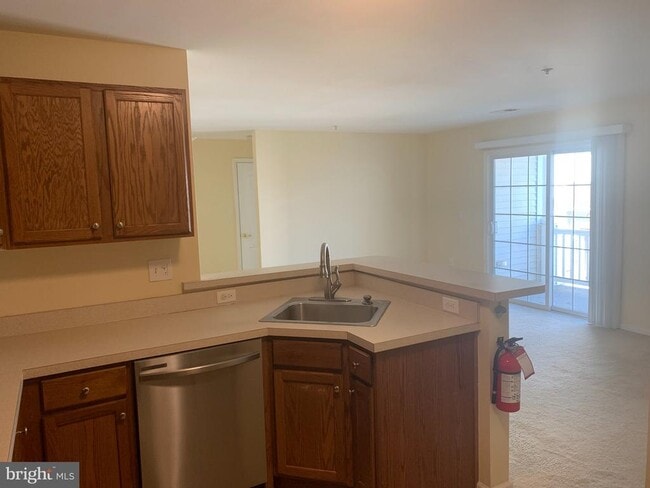 Building Photo - 110 Lionheart Ln