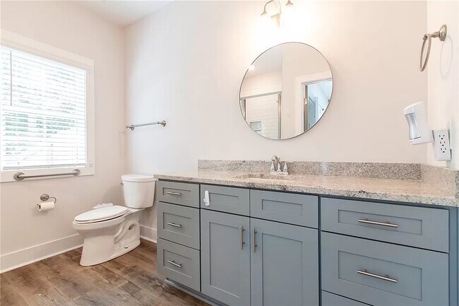 Building Photo - 1156 Burrow Cir