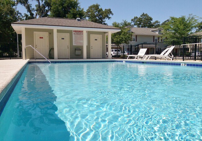 Building Photo - Chase Hollow #43