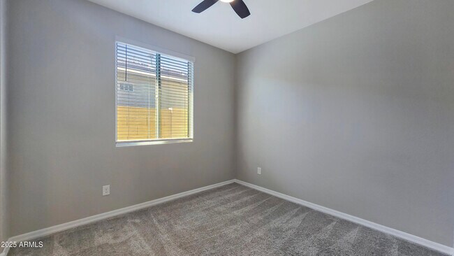 Building Photo - 18418 W Sunbelt Dr