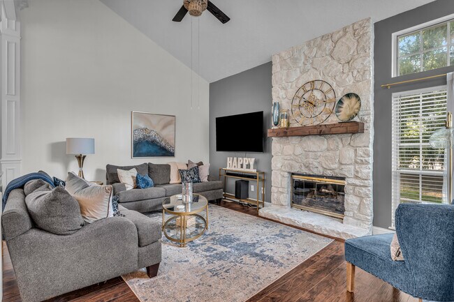 Building Photo - 6450 Bayside N Dr