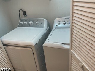 Building Photo - 5665 Trailwinds Dr